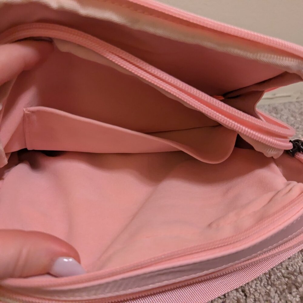 Hello Clio Strawberry Milkshake Kindle Bag - Picture 4 of 5